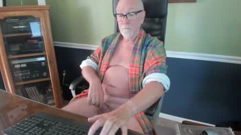 Snapshot of poundinmycock4u chatting on 06.15.26 PoundinMyCock4U online show from 06.15.26