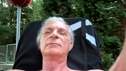 Snapshot of povaridad chatting on 07.31.26 Smooth Daddy online show from 07.31.26
