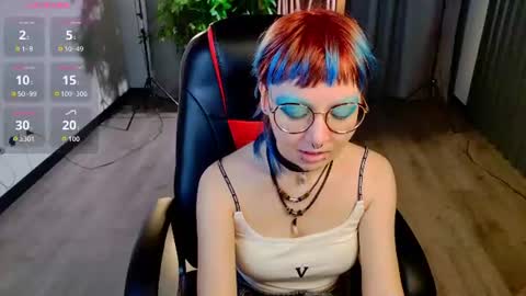 Snapshot of powderofgun chatting on 07.16.26 powderofgun online show from 07.16.26