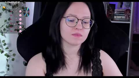 Snapshot of power_robynn chatting on 10.08.25 Robyn online show from 10.08.25