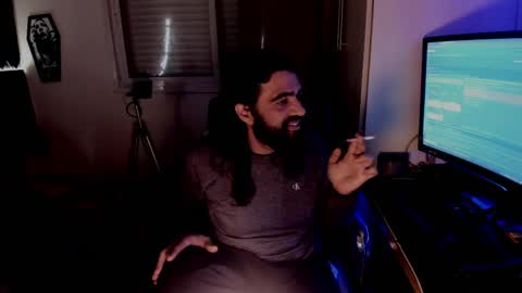 Snapshot of powercouplemix chatting on 05.22.26 Ravena Rozz online show from 05.22.26