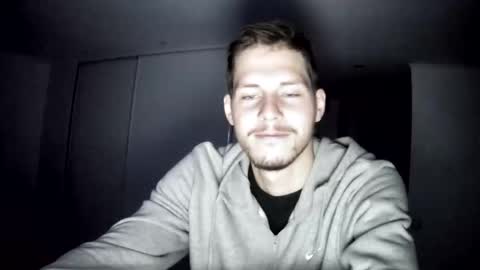 Snapshot of poweroflove7n chatting on 10.29.25 poweroflove7n online show from 10.29.25