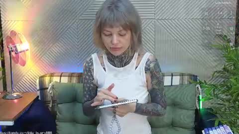 Snapshot of powerrr_ chatting on 06.20.26 Lola online show from 06.20.26