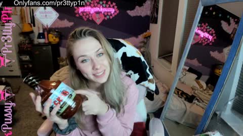 Snapshot of pr3ttyp1nkpussy chatting on 12.03.24 Evangeline Eva Darling online show from 12.03.24