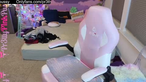 Snapshot of pr3ttyp1nkpussy chatting on 01.03.25 Evangeline Eva Darling online show from 01.03.25