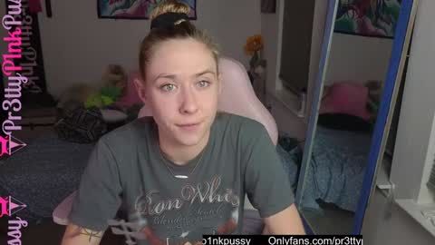 Snapshot of pr3ttyp1nkpussy chatting on 09.10.25 Evangeline Eva Darling online show from 09.10.25