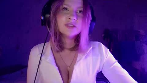 Snapshot of pr_in_cess_ chatting on 09.23.25 pr_in_cess_ online show from 09.23.25