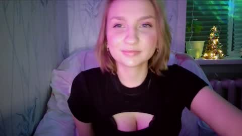 Snapshot of pr_in_cess_ chatting on 11.13.25 pr_in_cess_ online show from 11.13.25