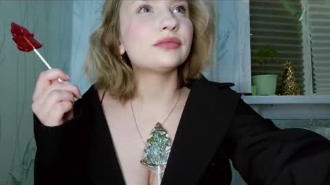 Snapshot of pr_in_cess_ chatting on 11.29.25 pr_in_cess_ online show from 11.29.25