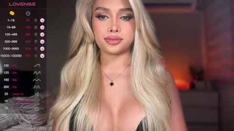 Snapshot of precious_amber69 chatting on 10.04.25 Oh my Amber online show from 10.04.25