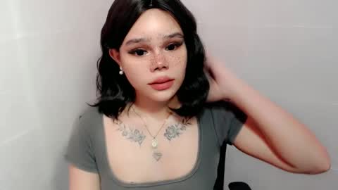 Snapshot of preciousangel69xxx chatting on 12.06.24 MAXXINE online show from 12.06.24