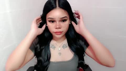 Snapshot of preciousangel69xxx chatting on 12.10.24 MAXXINE online show from 12.10.24