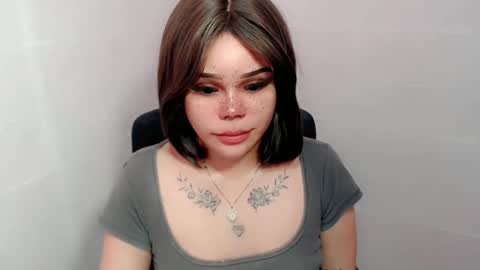 Snapshot of preciousangel69xxx chatting on 12.11.24 MAXXINE online show from 12.11.24