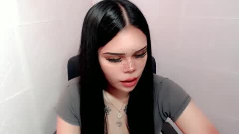 Snapshot of preciousangel69xxx chatting on 12.15.24 MAXXINE online show from 12.15.24