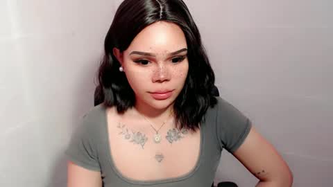 Snapshot of preciousangel69xxx chatting on 01.07.25 MAXXINE online show from 01.07.25