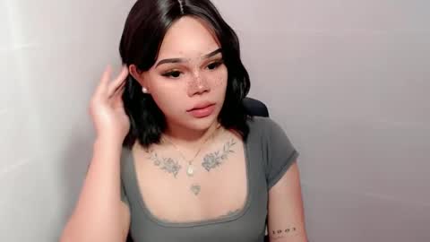 Snapshot of preciousangel69xxx chatting on 01.09.25 MAXXINE online show from 01.09.25