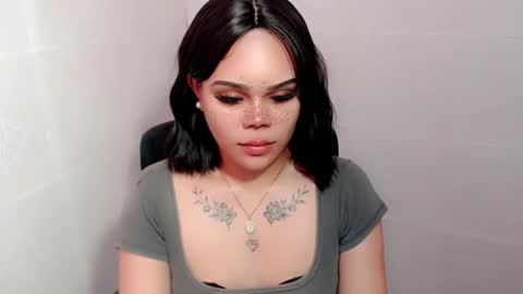 Snapshot of preciousangel69xxx chatting on 01.22.25 MAXXINE online show from 01.22.25