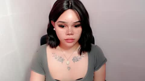 Snapshot of preciousangel69xxx chatting on 01.22.25 MAXXINE online show from 01.22.25