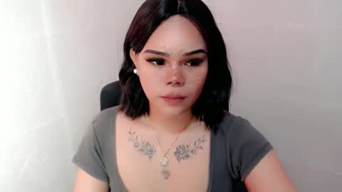 Snapshot of preciousangel69xxx chatting on 01.25.25 MAXXINE online show from 01.25.25