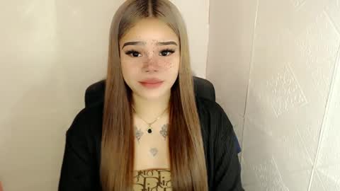 Snapshot of preciousangel69xxx chatting on 02.22.25 MAXXINE online show from 02.22.25