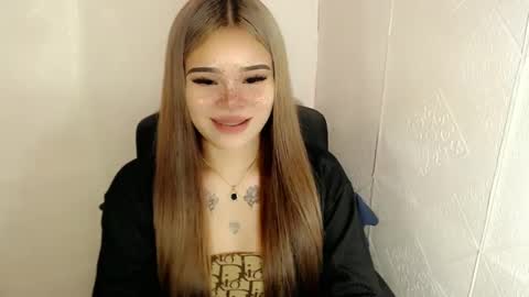 Snapshot of preciousangel69xxx chatting on 02.22.25 MAXXINE online show from 02.22.25