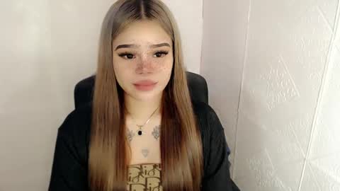 Snapshot of preciousangel69xxx chatting on 02.25.25 MAXXINE online show from 02.25.25