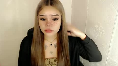 Snapshot of preciousangel69xxx chatting on 02.27.25 MAXXINE online show from 02.27.25