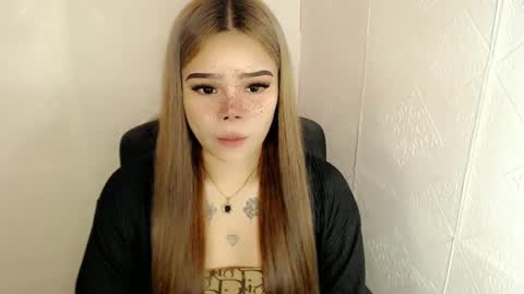 Snapshot of preciousangel69xxx chatting on 03.01.25 MAXXINE online show from 03.01.25