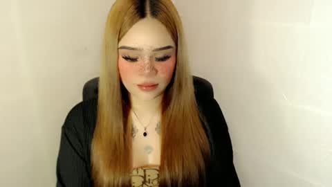 Snapshot of preciousangel69xxx chatting on 09.27.25 MAXXINE online show from 09.27.25