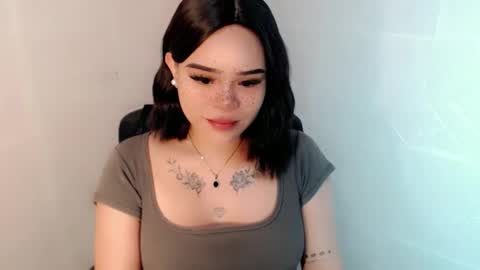 Snapshot of preciousangel69xxx chatting on 10.03.25 MAXXINE online show from 10.03.25