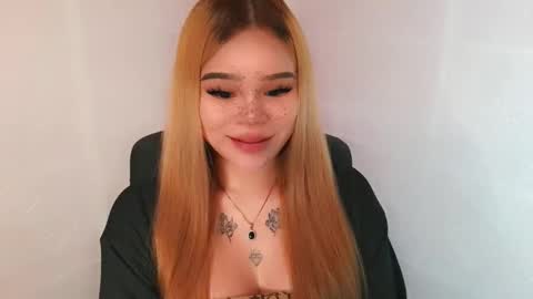 Snapshot of preciousangel69xxx chatting on 12.05.25 MAXXINE online show from 12.05.25