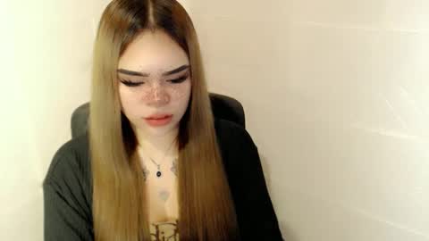 MAXXINE online show from 03.01.26