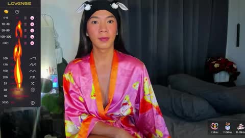 Julia Flores online show from 10.23.25