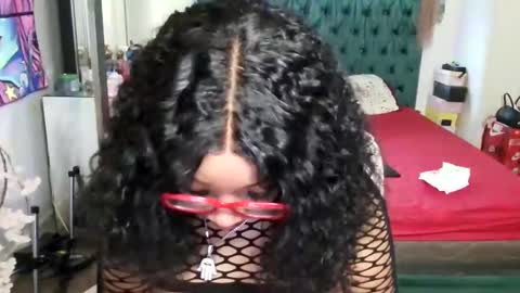 Yasmine pretty online show from 09.12.25