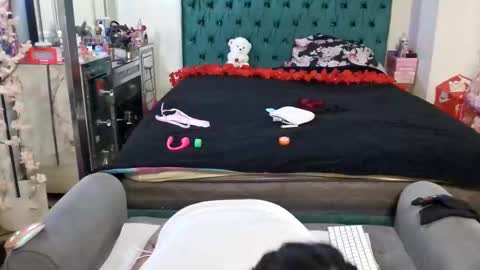 Yasmine pretty online show from 02.23.26