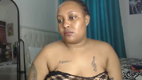 Snapshot of pretty_annah chatting on 04.27.26 Annah online show from 04.27.26