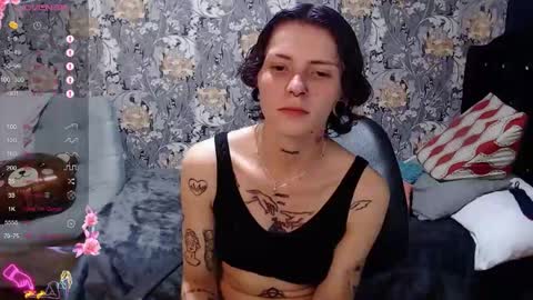 Snapshot of pretty_cristal22 chatting on 05.10.26 pretty_cristal22 online show from 05.10.26