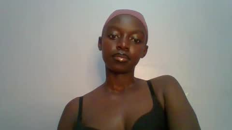 Snapshot of pretty_hearts chatting on 02.25.26 Shillah online show from 02.25.26