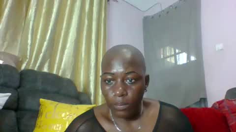 Snapshot of pretty_ivy chatting on 12.16.24 SARAH online show from 12.16.24