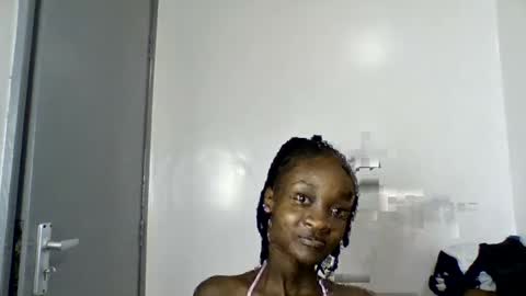 Snapshot of pretty_luv1 chatting on 06.12.26 pretty luv1 online show from 06.12.26