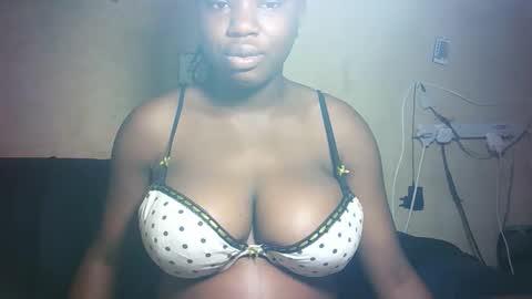 pretty_milan online show from 03.06.26