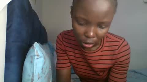 pretty_petite_ebony online show from 02.19.26