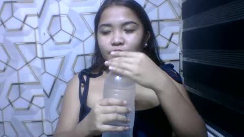 Snapshot of pretty_pharsa chatting on 06.17.26 pretty_pharsa online show from 06.17.26