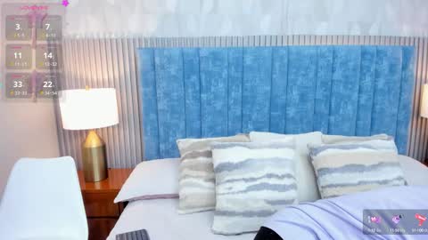 Daisy Flower online show from 10.24.25