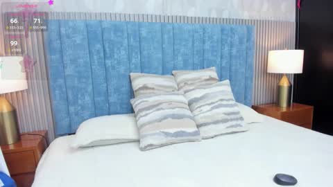 Daisy Flower online show from 11.30.25