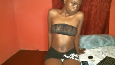 Snapshot of prettybabe02 chatting on 01.26.25 SaraCattra online show from 01.26.25