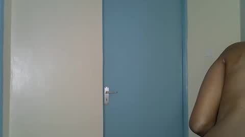 Snapshot of prettybabe02 chatting on 10.10.25 SaraCattra online show from 10.10.25