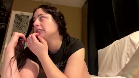 prettybaby22 online show from 11.28.25