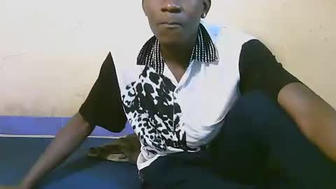 Snapshot of prettyboyz10 chatting on 10.15.25 prettyboyz10 online show from 10.15.25