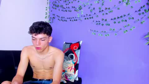 Snapshot of prettybunnies08 chatting on 02.13.25 Enzo Denis online show from 02.13.25